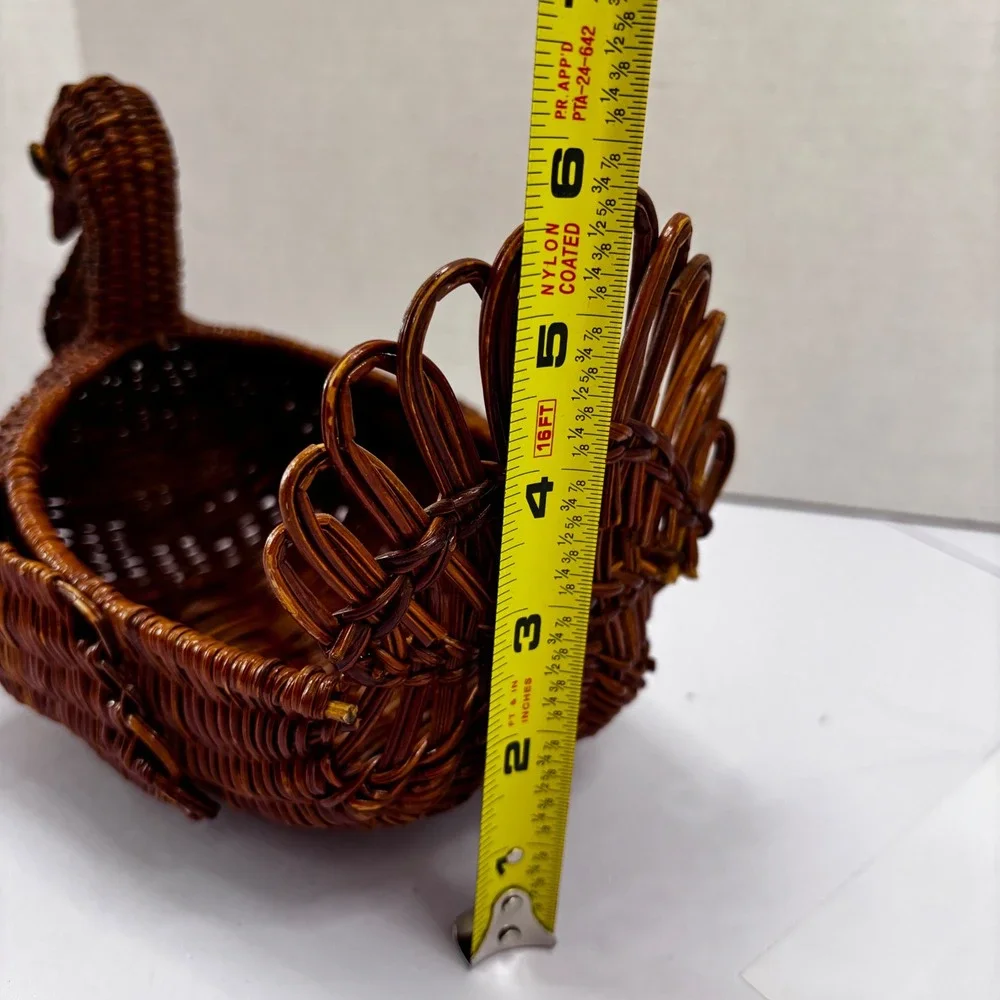 Vintage Woven Wicker Turkey Basket Thanksgiving Holiday Decor‎ Dark Brown Rustic